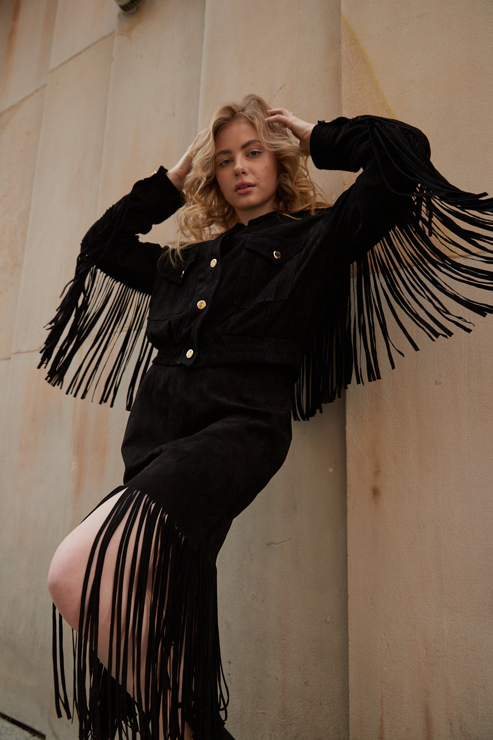 Spódnica z frędzlami / czarny zamsz