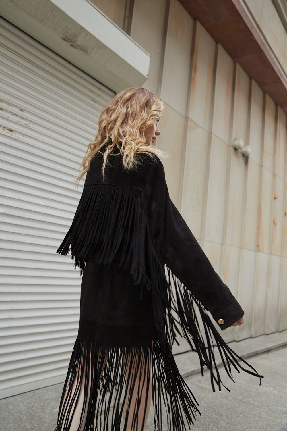 Spódnica z frędzlami / czarny zamsz