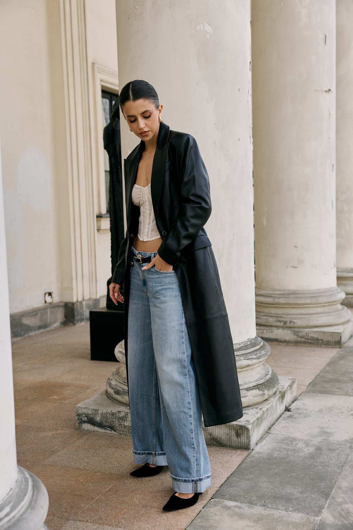 Płaszcz z regulowaną talią Mary / czarny