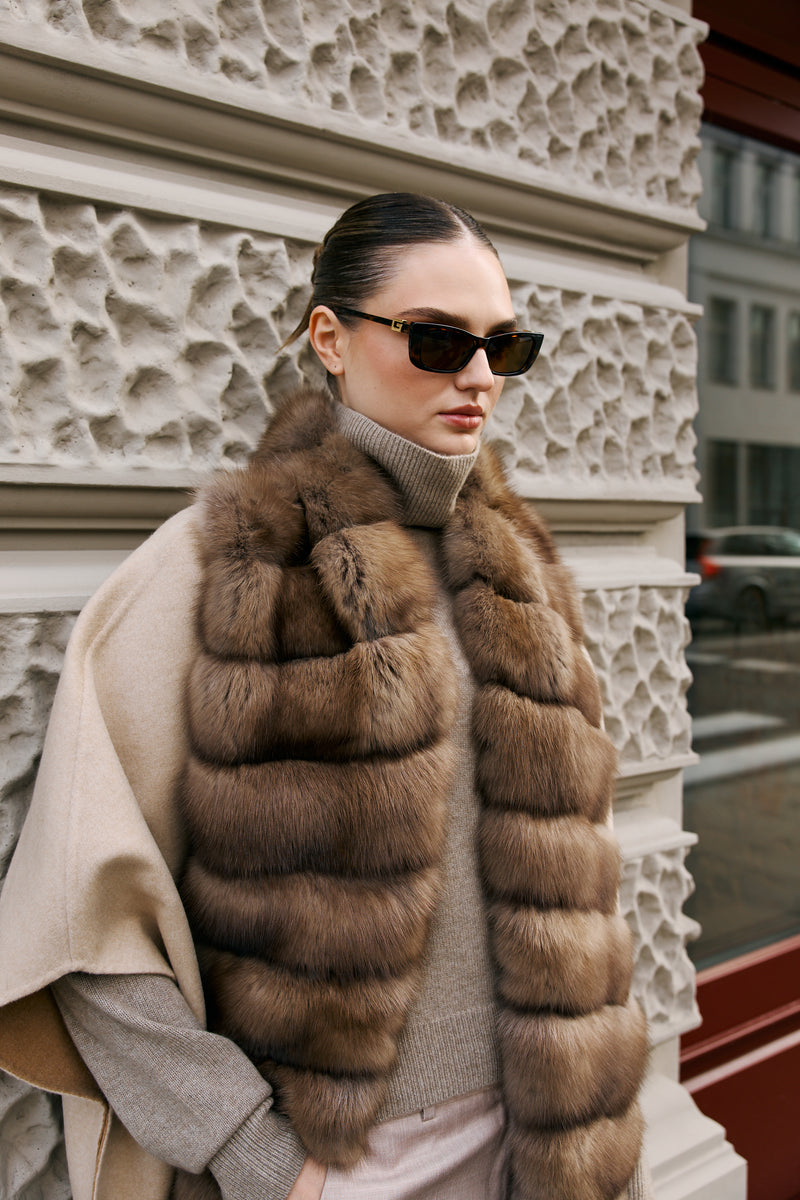 Peleryna z kaszmiru Loro Piana z sobolami