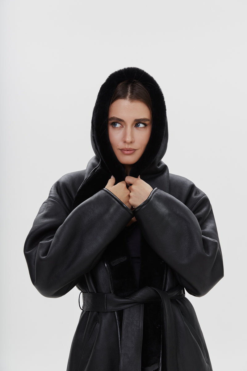Kożuch z kapturem Gabriel / czarny