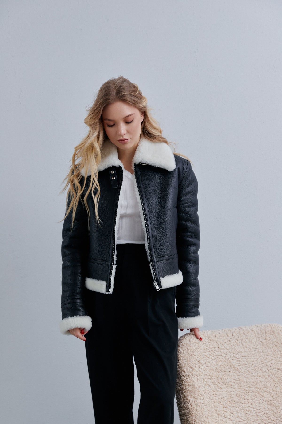 Kożuch o kroju pilotki / beż