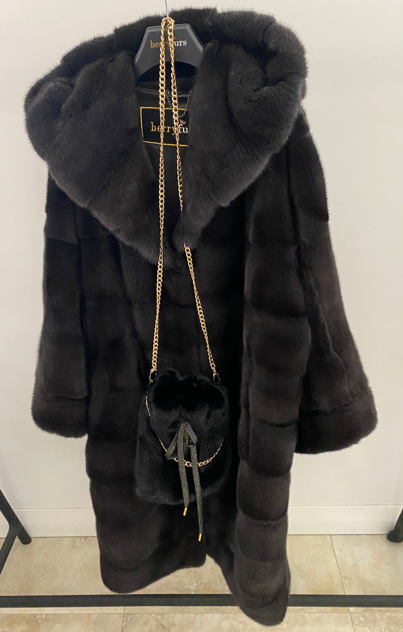 Futro z norek z kapturem / aurora