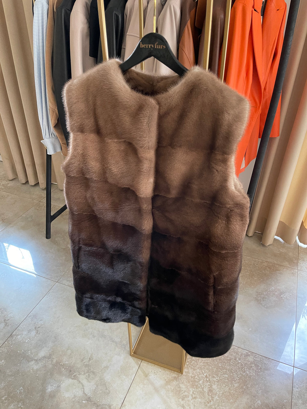 Kamizelka z norek z efektem gradientu / wersja krótsza