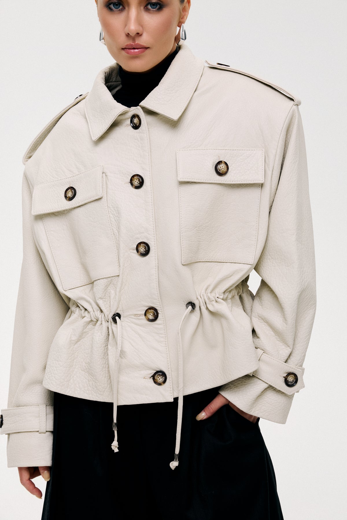 Kurtka Judith / white texture