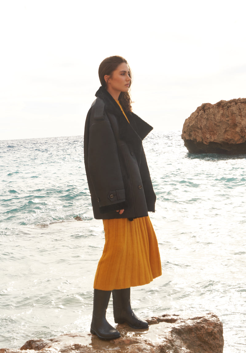 Kożuch Noah krótki / czarny