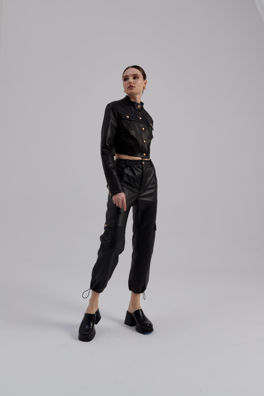 Dopasowana kurtka ze skóry / czarna