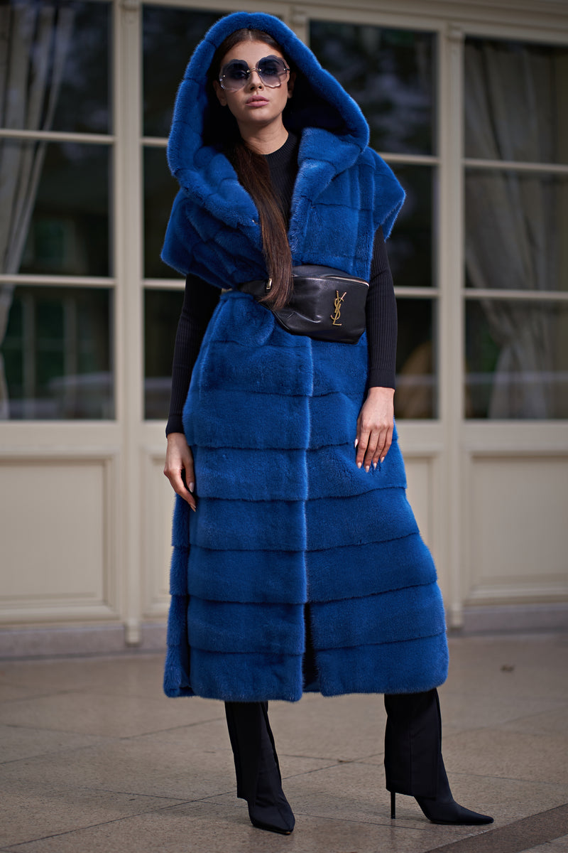 Długa kamizelka z norek z kapturem