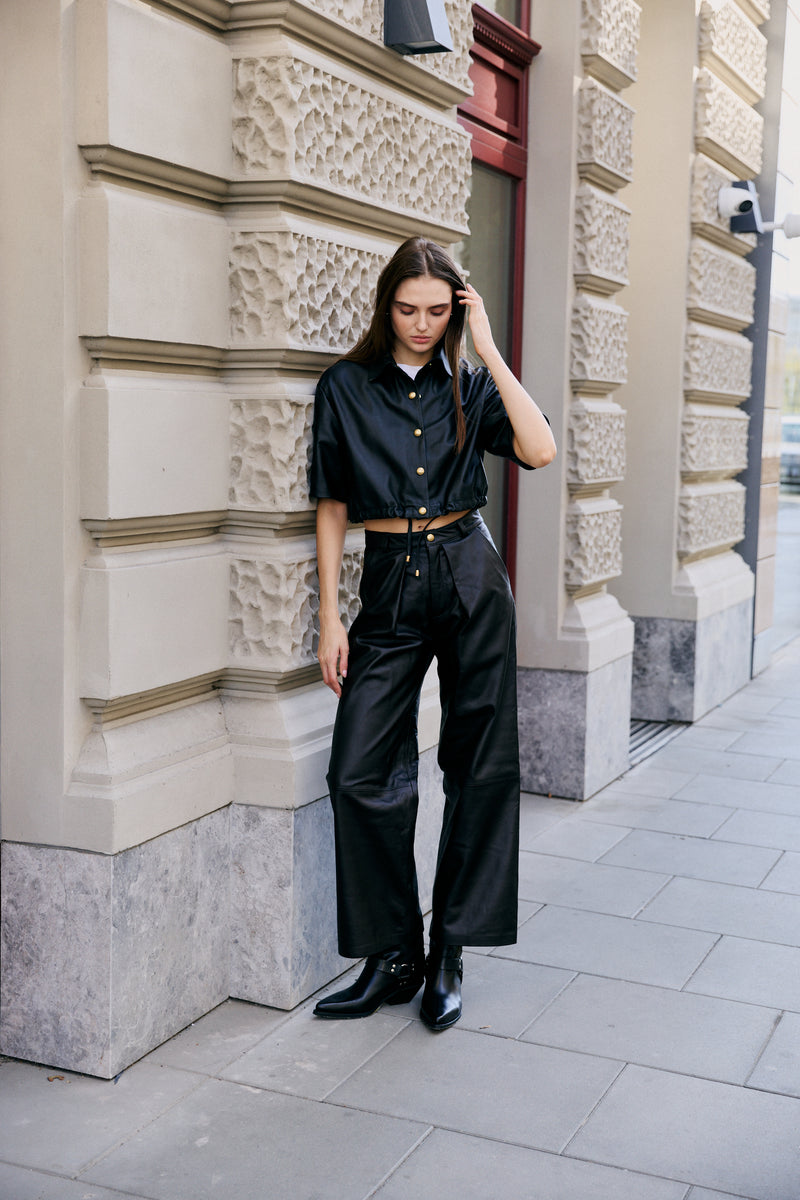 Szerokie spodnie z zakładkami / czarne