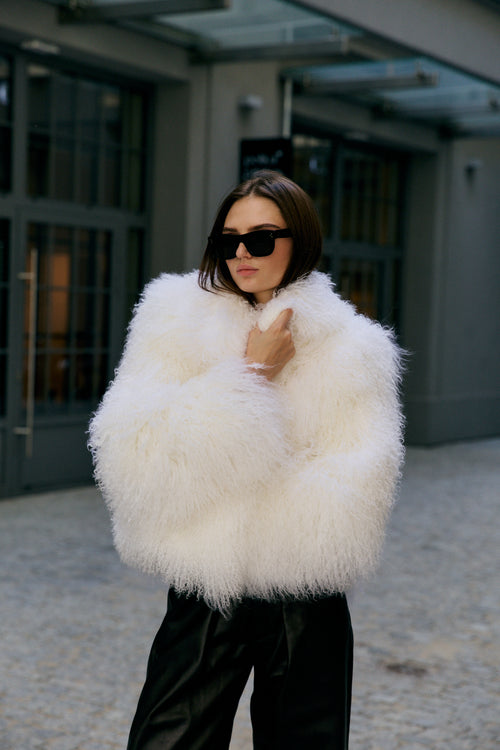 Kożuch lama z kołnierzem / biały