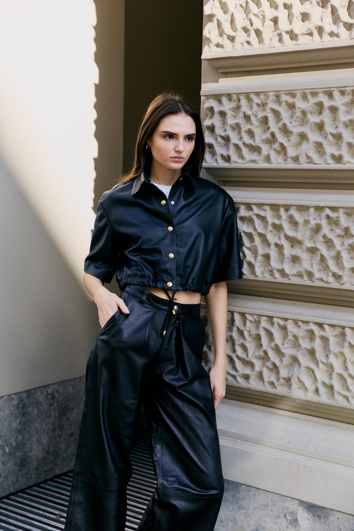 Szerokie spodnie z zakładkami / czarne