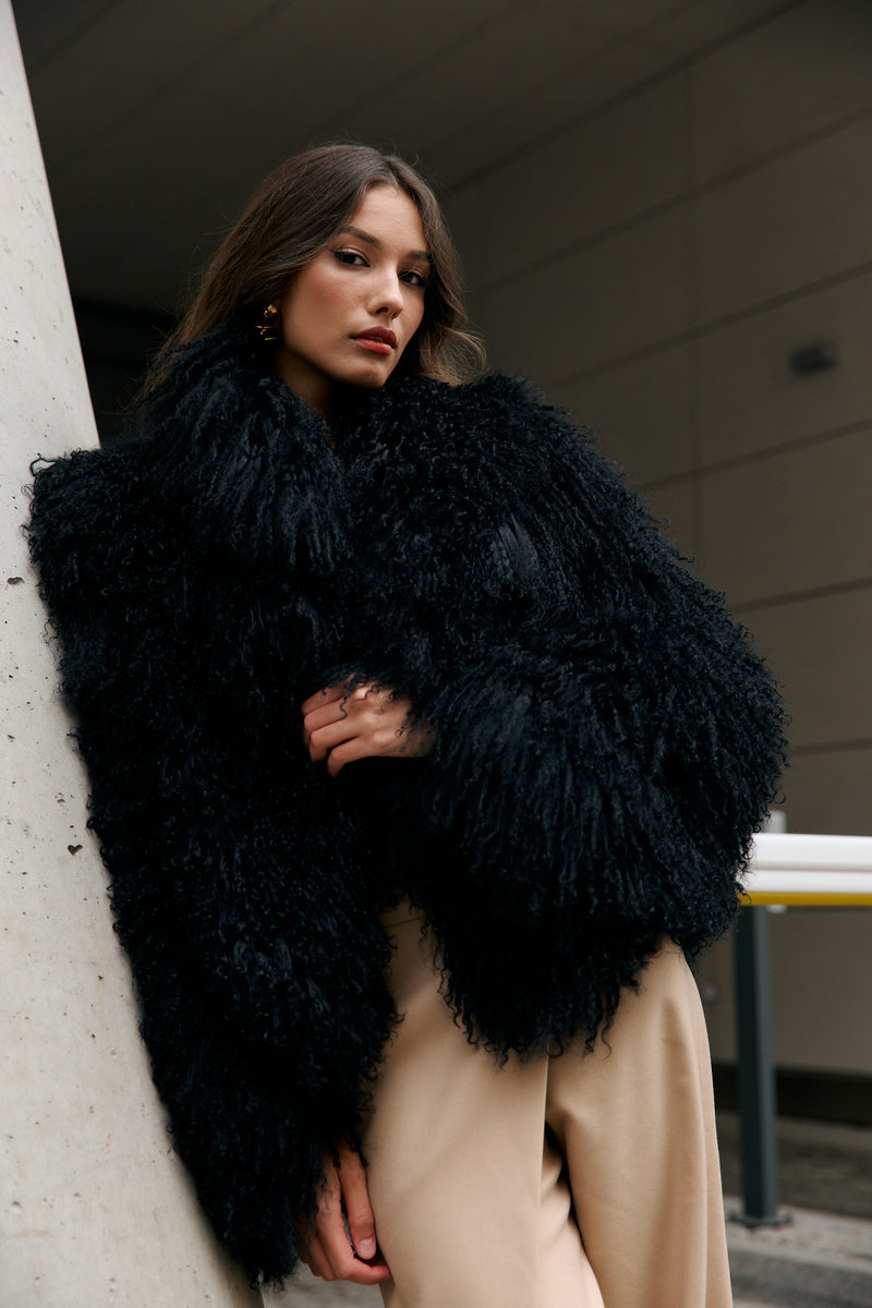 Kożuch lama z kołnierzem / czarny