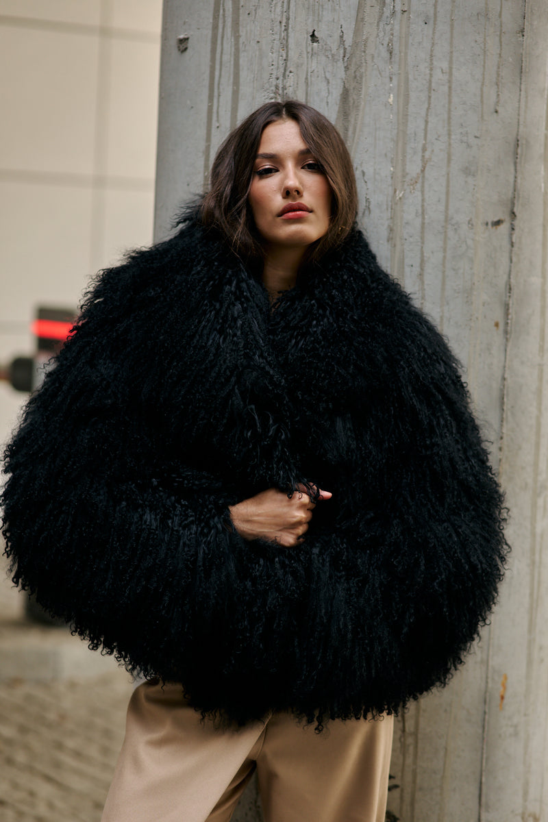 Kożuch lama z kołnierzem / czarny