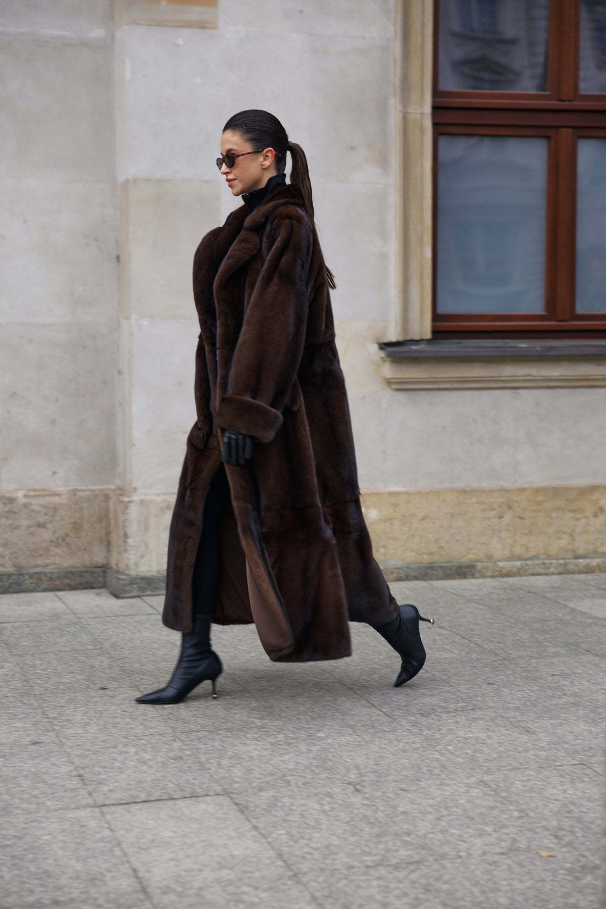 Płaszcz z norek / brąz