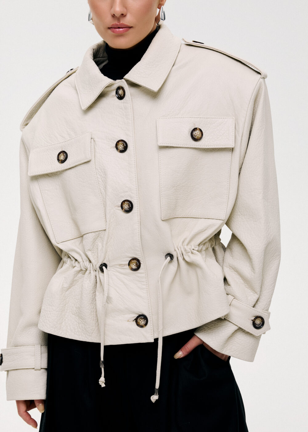 Kurtka Judith / white texture